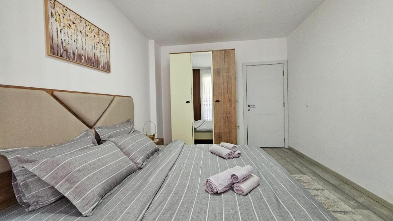 Superb 1 Bedroom In The Best Zone Of The City. Ferizaj Kültér fotó