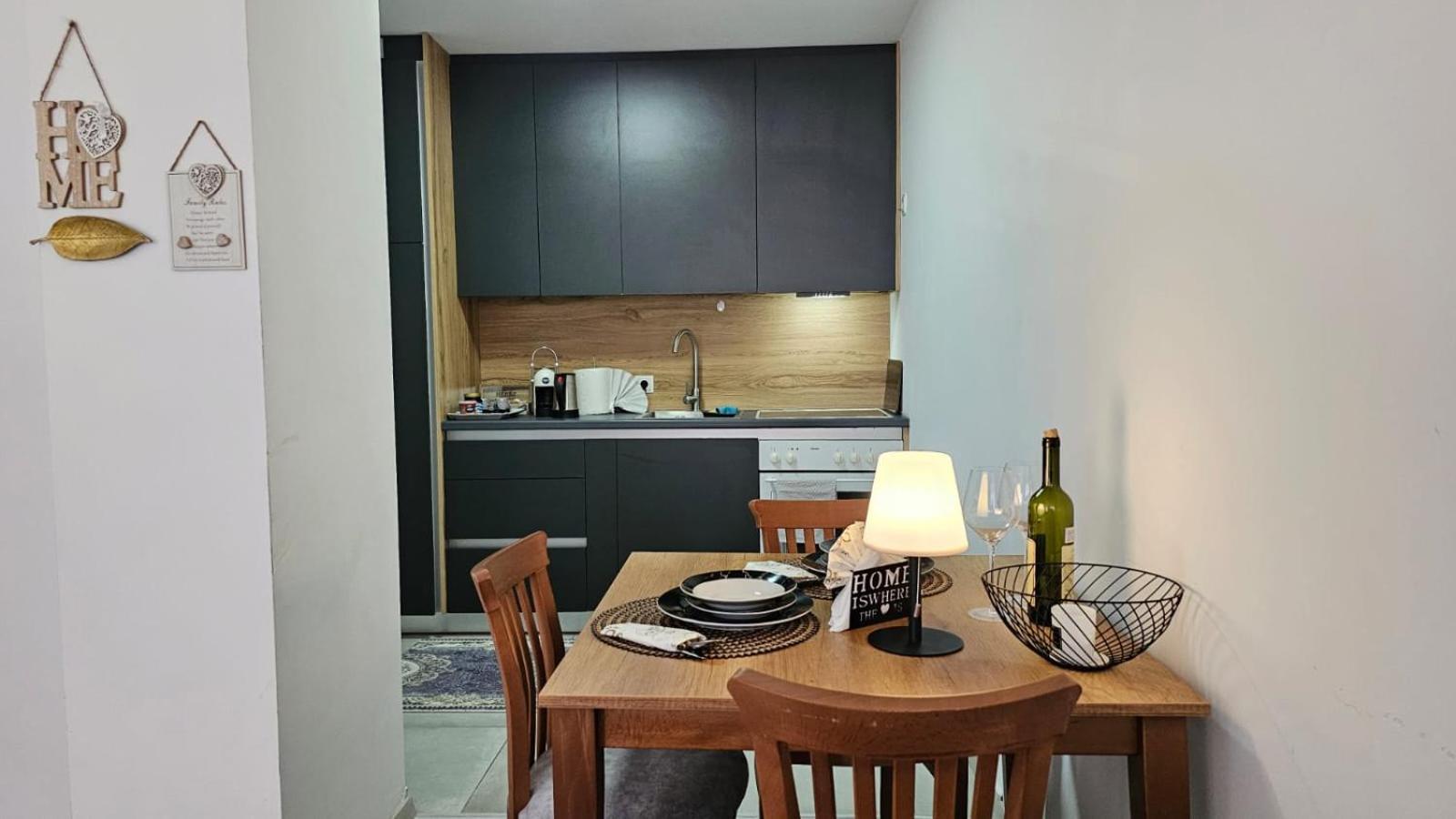 Superb 1 Bedroom In The Best Zone Of The City. Ferizaj Kültér fotó