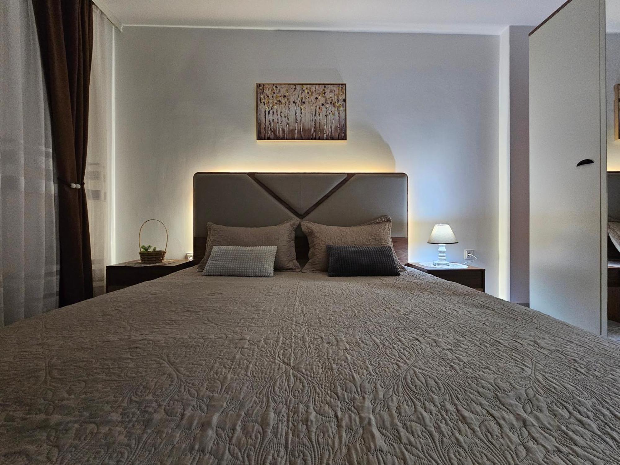 Superb 1 Bedroom In The Best Zone Of The City. Ferizaj Kültér fotó