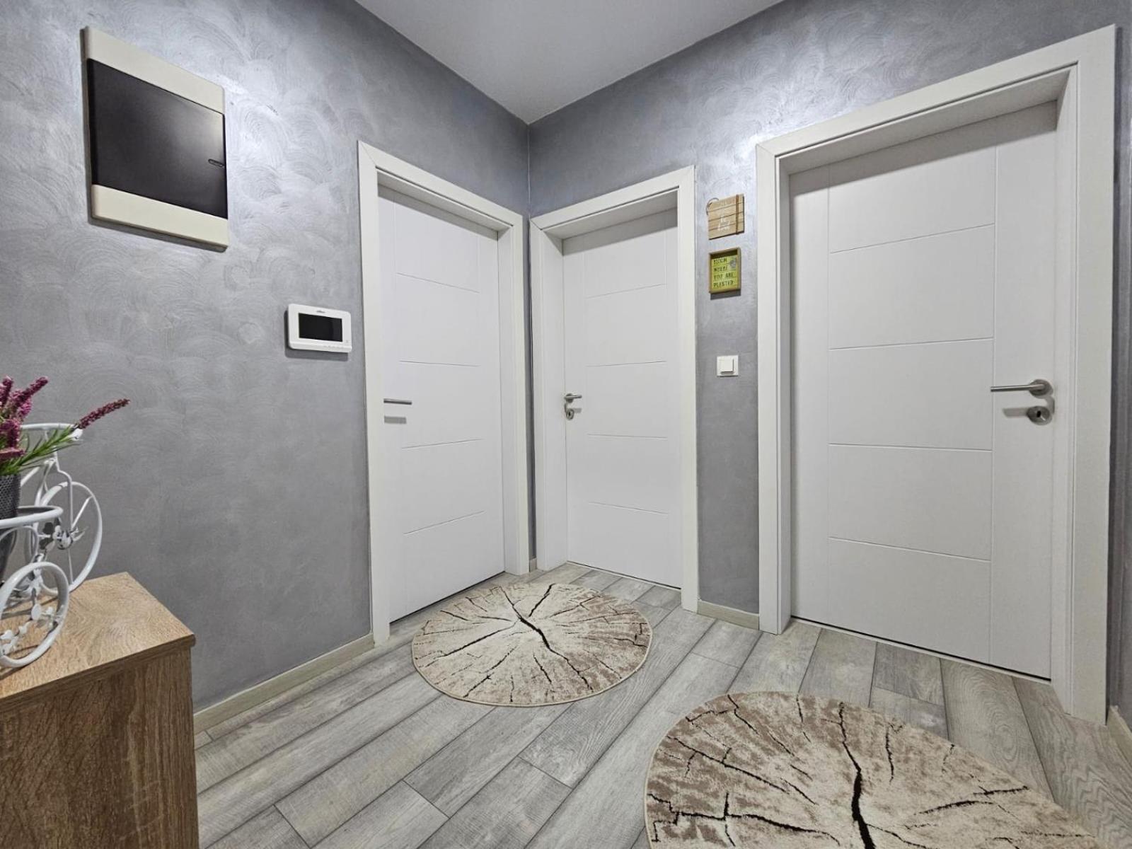 Superb 1 Bedroom In The Best Zone Of The City. Ferizaj Kültér fotó